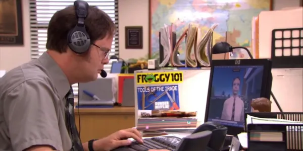   セカンドライフをプレイするドワイト・シュルート