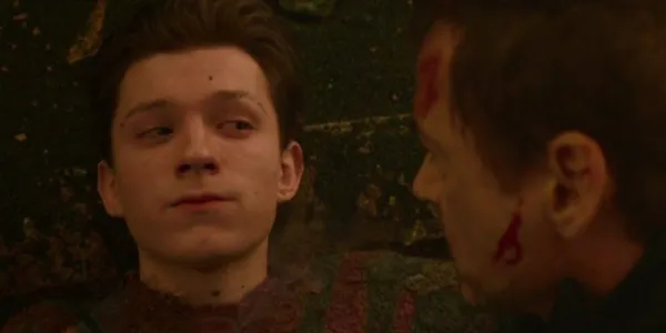   『アベンジャーズ インフィニティ・ウォー』でスパイダーマンが塵になる