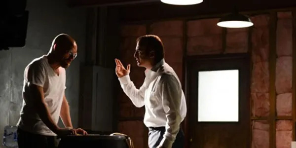   『ブレイキング・バッド』でウォルター・ホワイト役のブライアン・クランストンとソール・グッドマン役のボブ・オデンカーク