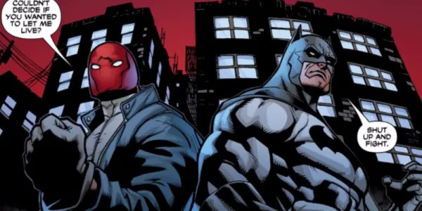   DCコミックでの戦いの前に口論するレッドフードとバットマン。
