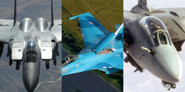   3 つの飛行機のコラージュ
