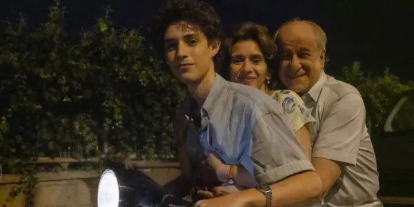   『神の手』のイタリア人家族