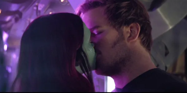   『アベンジャーズ インフィニティ・ウォー』でのスター・ロードとガモーラのキス