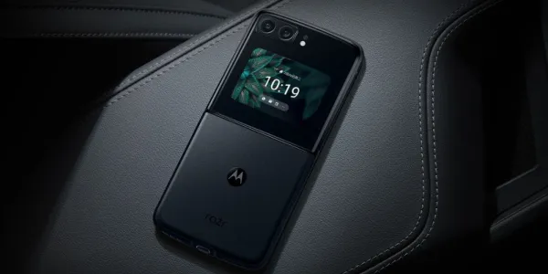   Moto Razr 2022 ブラック