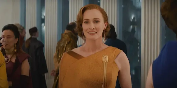   ジュヌビエーブ O'Reilly as Mon Mothma in Andor